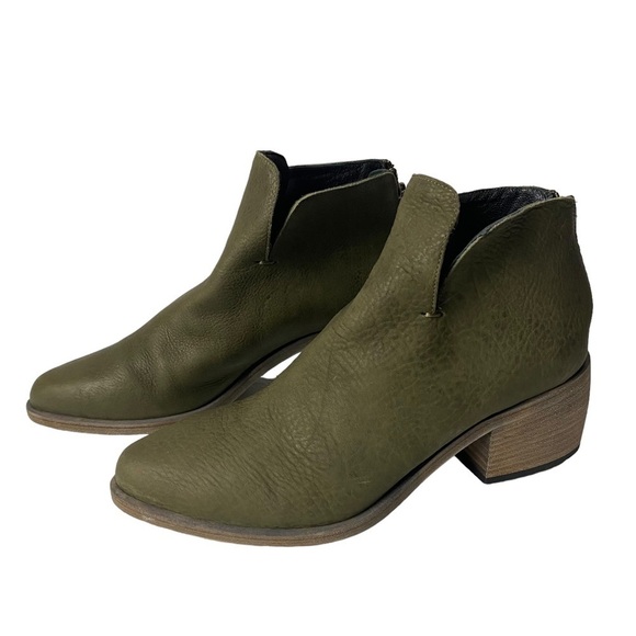 LD Tuttle women’s ankle boots olive green size 6 - Picture 1 of 8